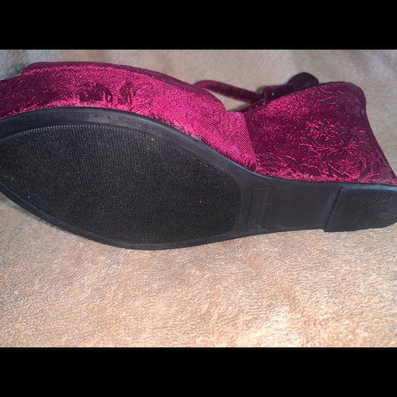 Velvet wedges by Rampage - Picture 4 of 6